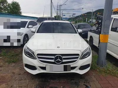 Photo 1 of 11: 2016 Mercedes-Benz C200 — Korean insurance auction