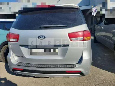Photo 1 of 10: 2015 Kia Carnivals — Korean insurance auction