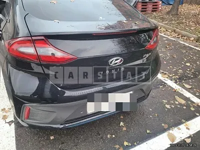 Photo 1 of 41: 2017 Hyundai IONIQ Hybrid, VIN KMHC951DGHU027105 — Korean insurance auction