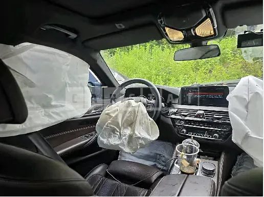Photo 2 of 23: 2018 BMW 530i xDrive — Korean insurance auction