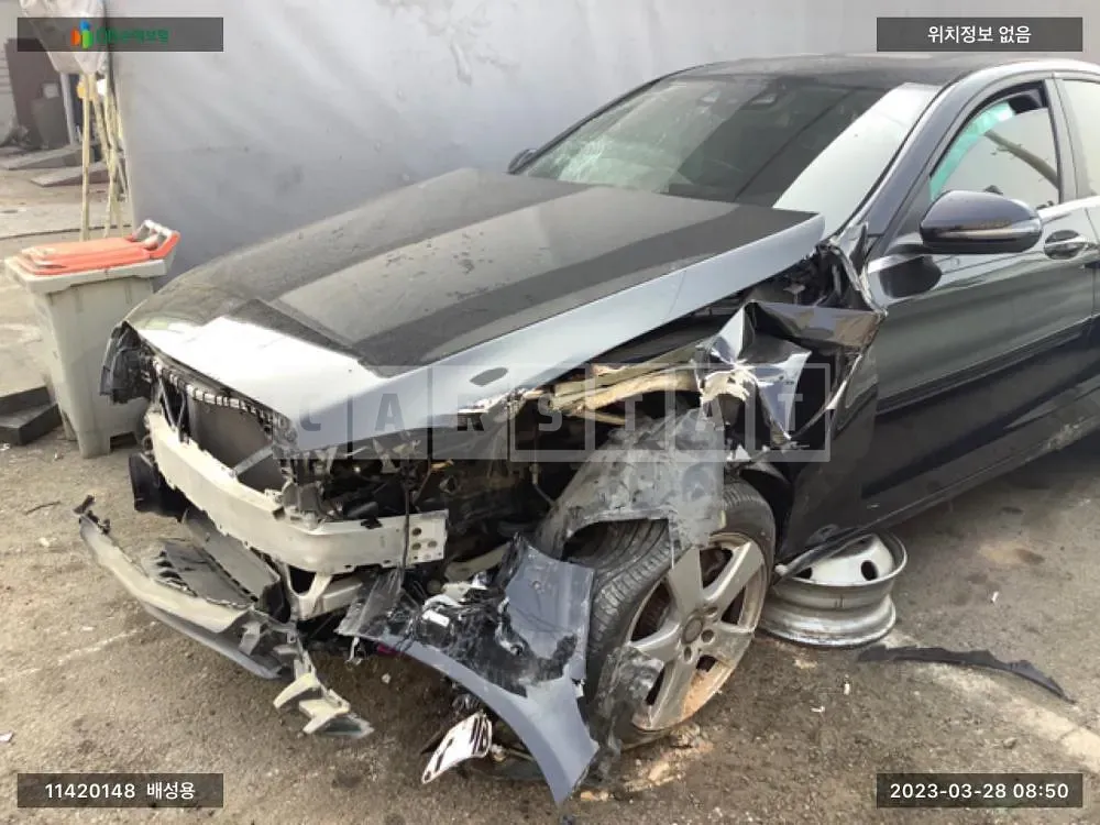 Photo 2 of 11: 2015 Mercedes-Benz C200, VIN WDDWF4CB4GF219196 — Korean insurance auction