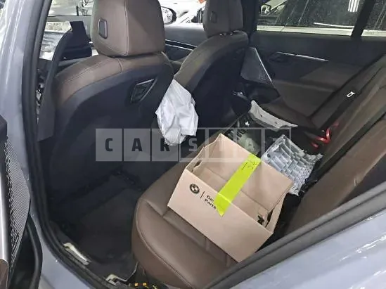 Photo 2 of 17: 2024 BMW 523d — Korean insurance auction