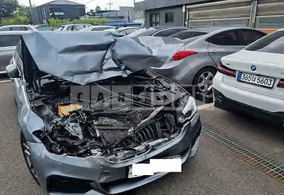 Photo 1 of 12: 2018 BMW 530i xDrive, VIN WBAJD9103JG971799 — Korean insurance auction