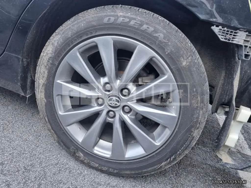 Photo 2 of 26: 2016 Toyota Camry Hybrid — Korean insurance auction