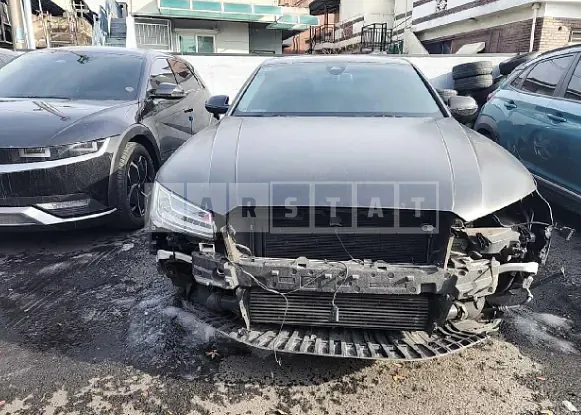 Photo 2 of 24: 2016 Audi A8 50 TDI quattro, VIN WAUZZZ4H3GN002658 — Korean insurance auction