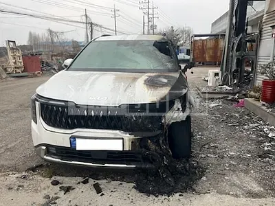 Photo 1 of 5: 2024 Kia Carnival Hybrid — Korean insurance auction