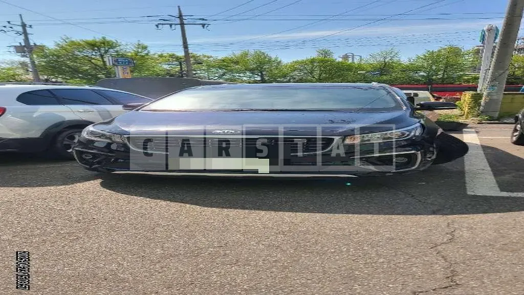 Photo 2 of 20: 2020 Kia Carnivals — Korean insurance auction