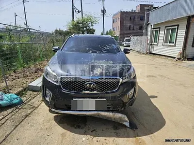 Photo 1 of 18: 2016 Kia Sorento 2.0 — Korean insurance auction
