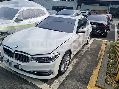 Photo 1 of 45: 2020 BMW 530i, VIN WBAJR5104LCE26072 — Korean insurance auction