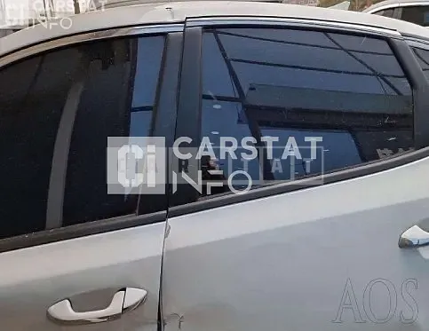Photo 2 of 38: 2019 Kia K5 — Korean insurance auction