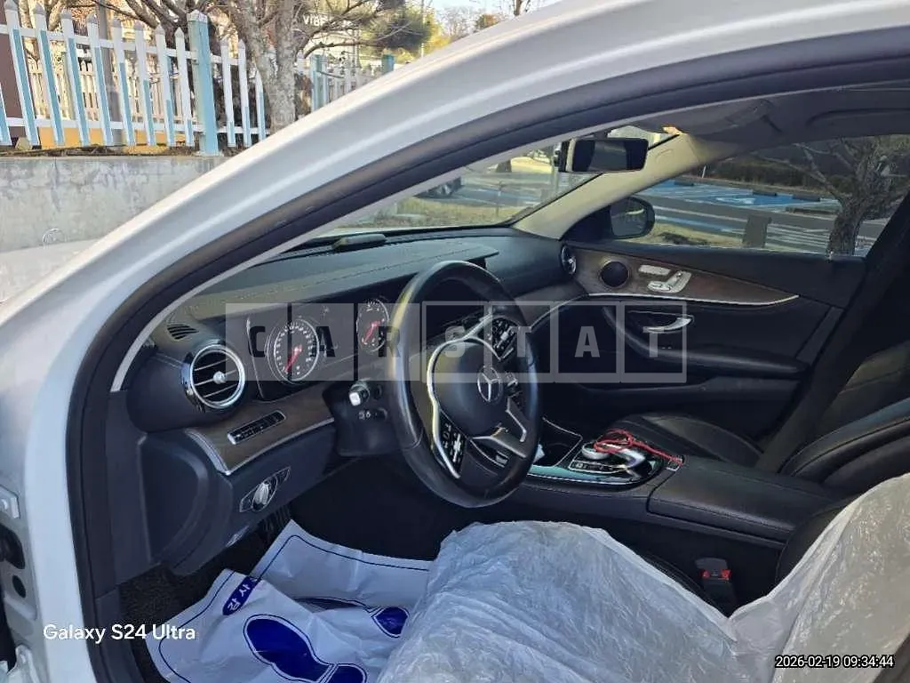 Photo 2 of 20: 2019 Mercedes-Benz E220 d 4Matic — Korean insurance auction