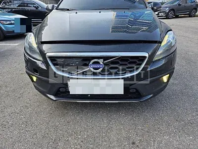 Photo 1 of 10: 2015 Volvo V40CC — Korean insurance auction
