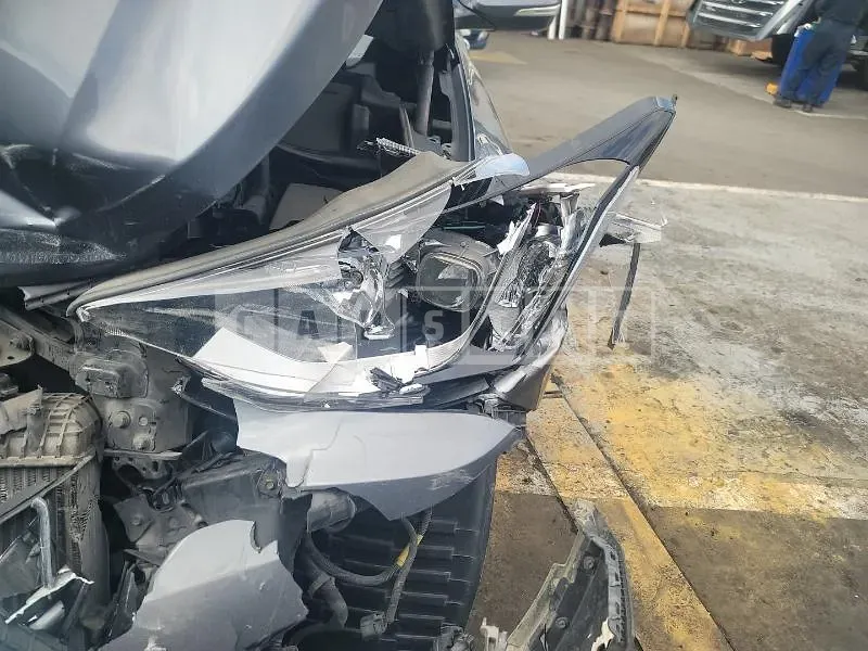 Photo 2 of 17: 2015 Hyundai Santa Fe, VIN KMHSW81UBFU473474 — Korean insurance auction