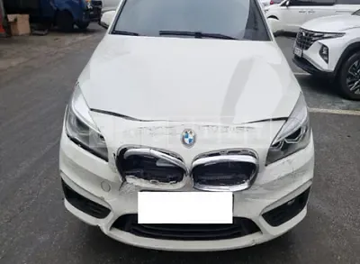 Photo 1 of 37: 2017 BMW Active Tourer — Korean insurance auction