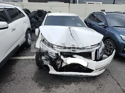Photo 1 of 6: 2015 Kia K5, VIN KNAGN418BFA585344 — Korean insurance auction