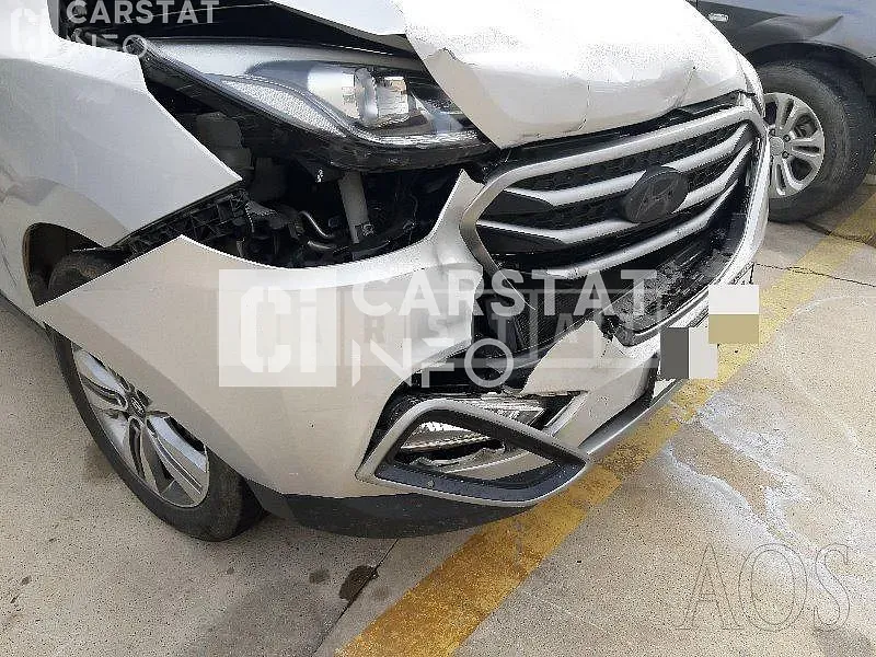 Photo 2 of 18: 2014 Hyundai Tucson ix — Korean insurance auction