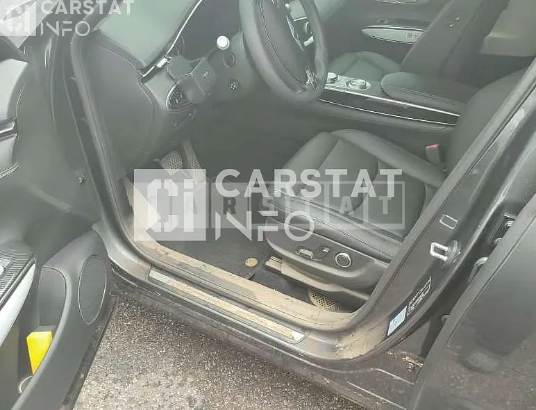 Photo 2 of 12: 2021 Genesis G70 — Korean insurance auction