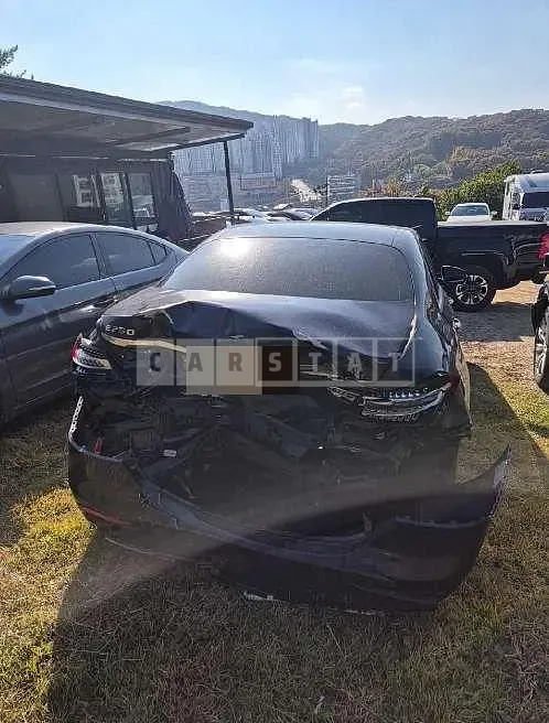 Photo 2 of 4: 2021 Mercedes-Benz E250 — Korean insurance auction