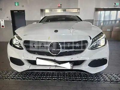 Photo 1 of 30: 2017 Mercedes-Benz C200d, VIN WDDWF0EB4HR297287 — Korean insurance auction