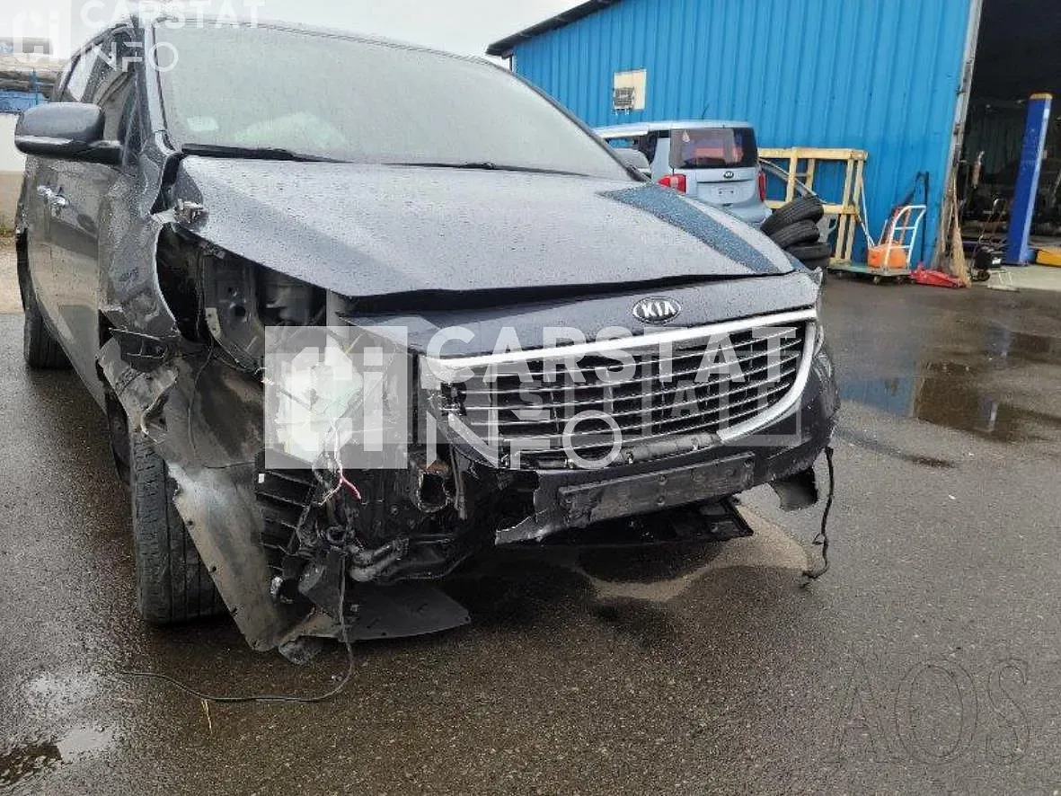 Photo 2 of 18: 2015 Kia Carnival 9 -Seater — Korean insurance auction