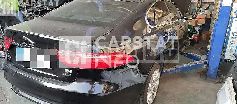 Photo 2 of 24: 2017 Jaguar XF 20d — Korean insurance auction
