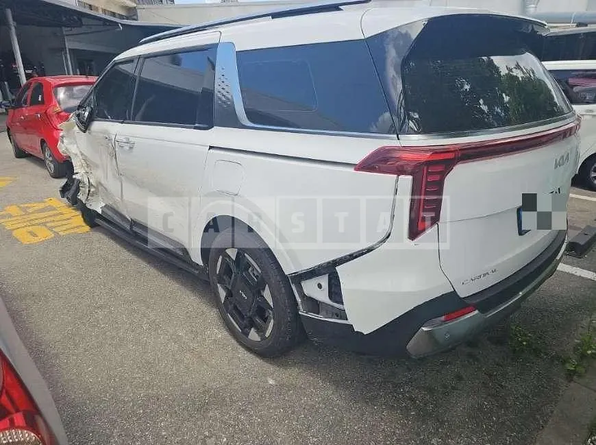 Photo 2 of 5: 2024 Kia Carnival Hybrid — Korean insurance auction