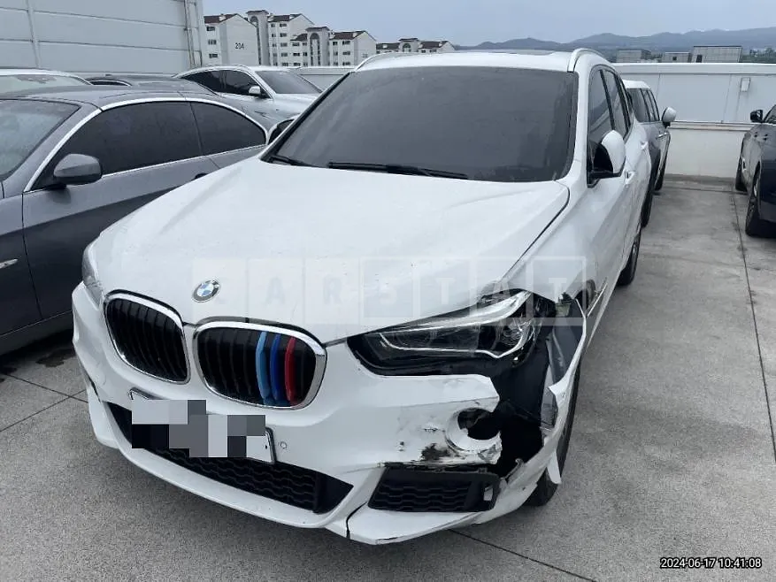 Photo 2 of 6: 2016 BMW X1 xDrive20d — Korean insurance auction
