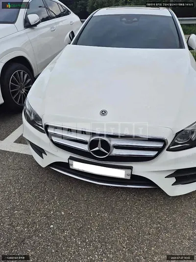 Photo 1 of 13: 2019 Mercedes-Benz E300, VIN WDDZF4JB9KA591607 — Korean insurance auction