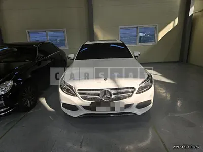 Photo 1 of 45: 2016 Mercedes-Benz C200 — Korean insurance auction