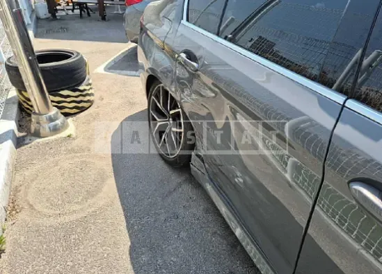 Photo 2 of 19: 2021 BMW 530i — Korean insurance auction
