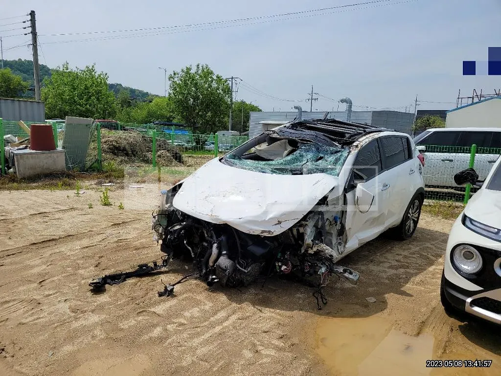 Photo 2 of 22: 2014 Kia Sportage R — Korean insurance auction