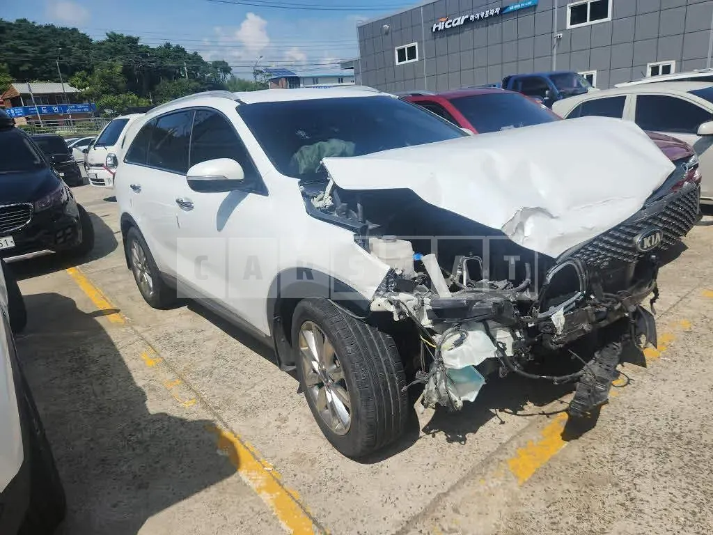 Photo 2 of 6: 2015 Kia Sorento, VIN KNAPH81ABFA033713 — Korean insurance auction