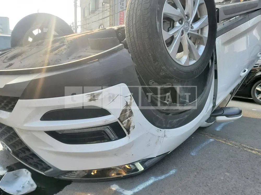 Photo 2 of 15: 2019 Hyundai Tucson, VIN KMHJ381ABKU015708 — Korean insurance auction