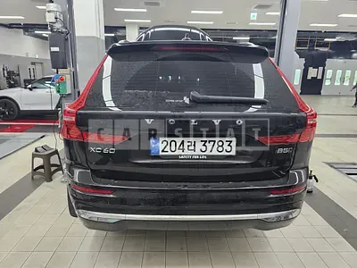 Photo 1 of 17: 2024 Volvo XC60 B5 AWD — Korean insurance auction