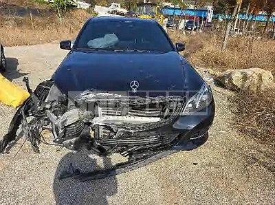 Photo 1 of 15: 2016 Mercedes-Benz E 300 — Korean insurance auction