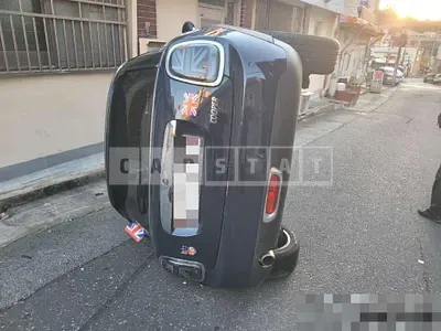 Photo 1 of 9: 2016 MINI Cooper Five-Door — Korean insurance auction