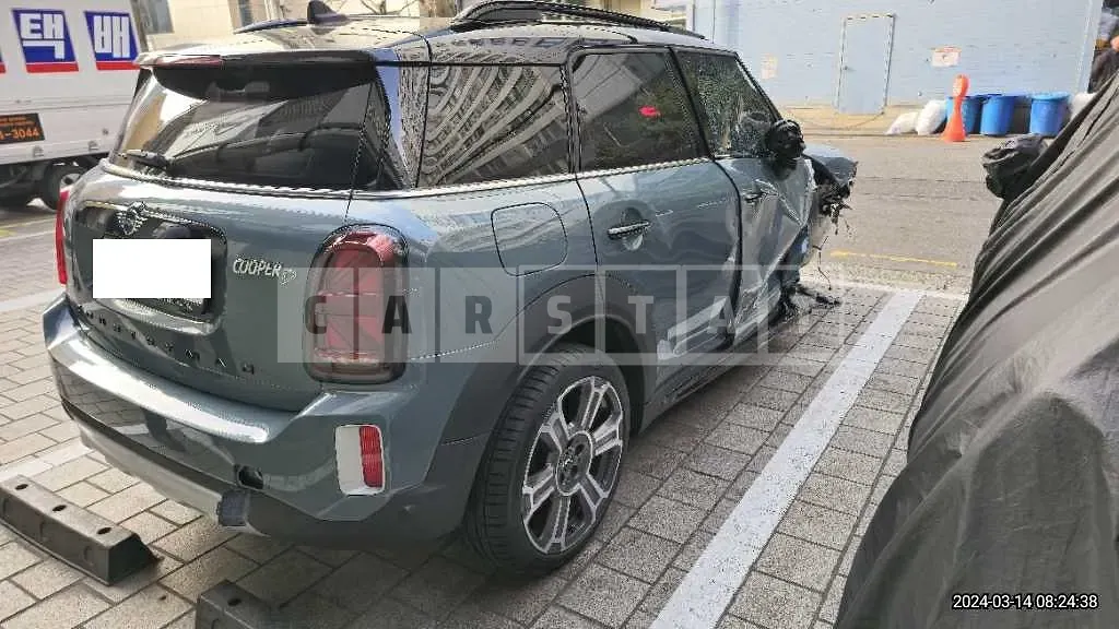Photo 2 of 19: 2021 MINI Cooper D Countryman ALL4, VIN WMW61BT08M3M29340 — Korean insurance auction