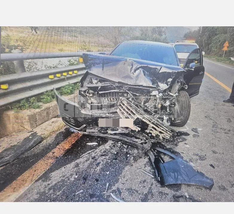 Photo 3 of 3: 2019 Kia K7 — Korean insurance auction