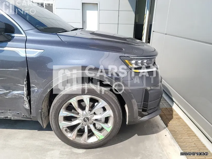 Photo 2 of 17: 2021 Kia Sorento 2.2 — Korean insurance auction