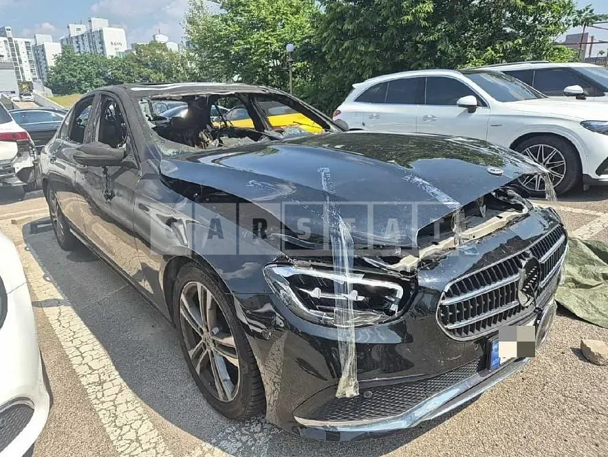 Photo 2 of 14: 2023 Mercedes-Benz E250 — Korean insurance auction