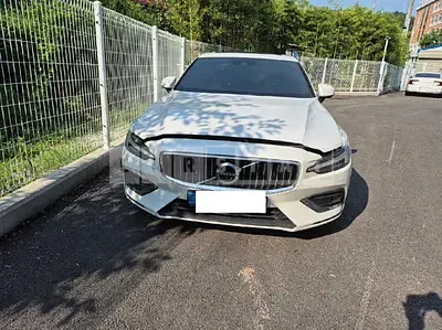 Photo 1 of 16: 2021 Volvo S60 B5 — Korean insurance auction