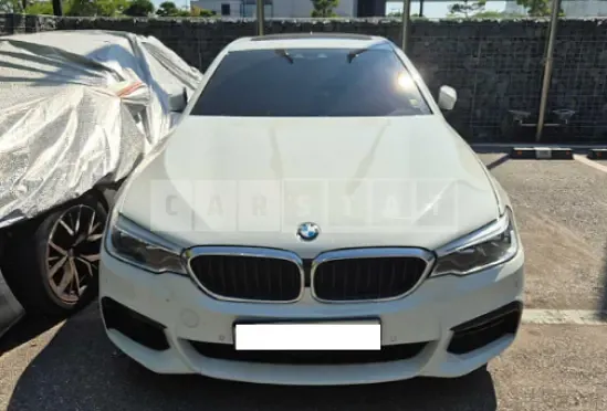 Photo 2 of 37: 2018 BMW 530i — Korean insurance auction