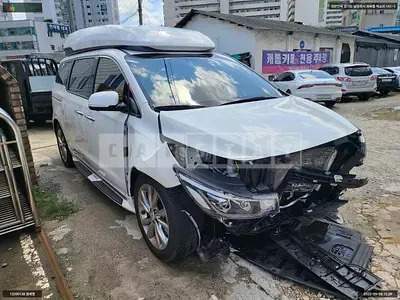 Photo 1 of 18: 2020 Kia Carnival High Limousine, VIN KNAME811BLS642526 — Korean insurance auction