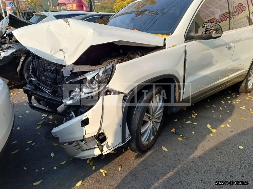 Photo 2 of 20: 2015 Volkswagen Tiguan 2.0 TDI Blue Motion, VIN WVGZZZ5NZFW562146 — Korean insurance auction