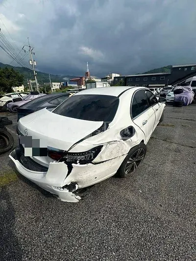 Photo 1 of 36: 2021 Mercedes-Benz E250 — Korean insurance auction