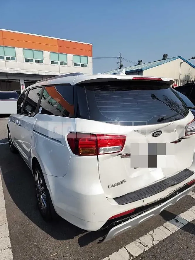 Photo 2 of 18: 2015 Kia Carnivals, VIN KNAMC81ABGS101179 — Korean insurance auction