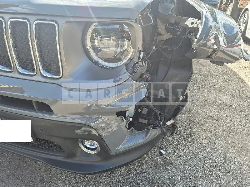 Photo 2 of 11: 2020 Jeep Zip Renegade — Korean insurance auction