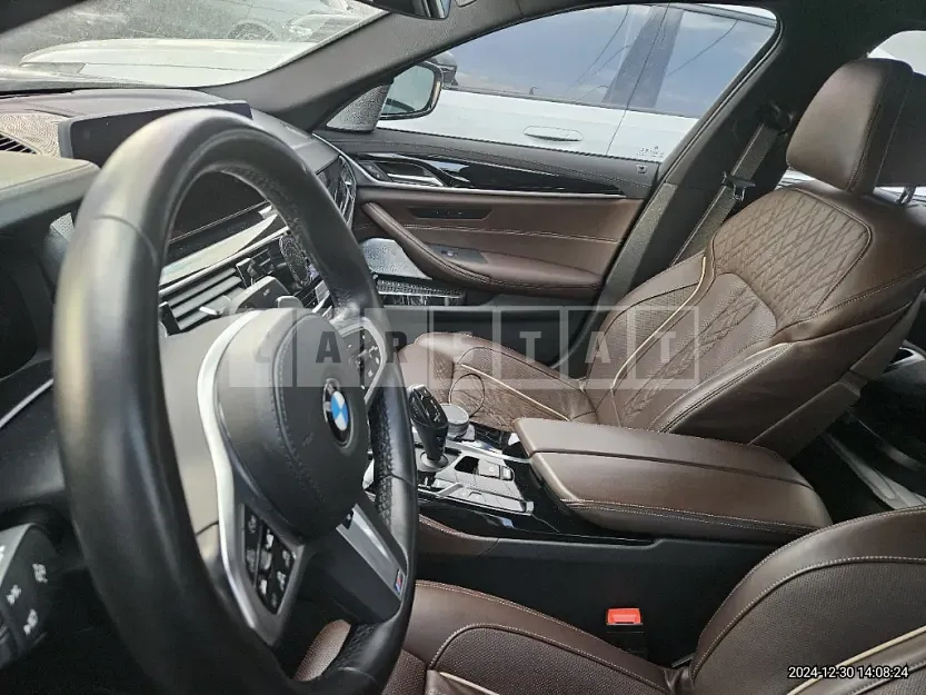 Photo 2 of 29: 2022 BMW M550i xDrive — Korean insurance auction