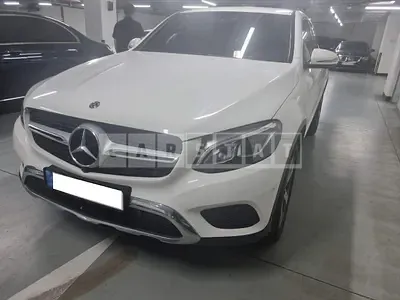 Photo 1 of 30: 2019 Mercedes-Benz GLC300 4Matic Coupe, VIN WDC0J4KB1KF669214 — Korean insurance auction