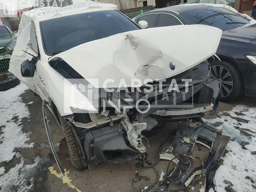 Photo 2 of 24: 2018 Maserati Levante S, VIN ZN661YUG2JX283117 — Korean insurance auction